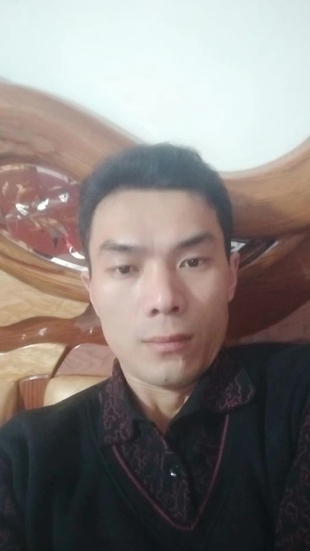 错把真心喂了狗的第四张照片--福鼎相亲网