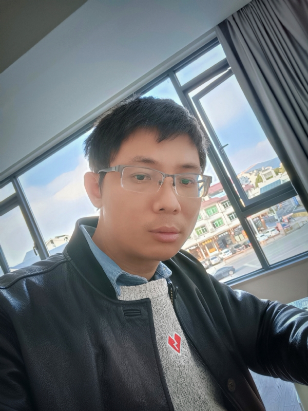 也许只是缺少一个拥抱的第二张照片--福鼎相亲网